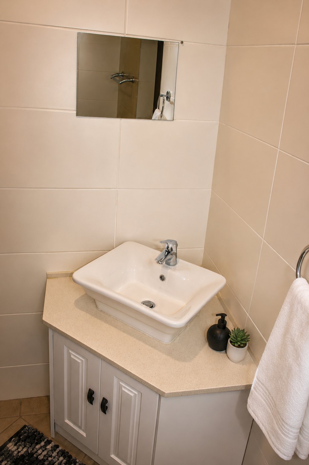Citrine en-suite bathroom